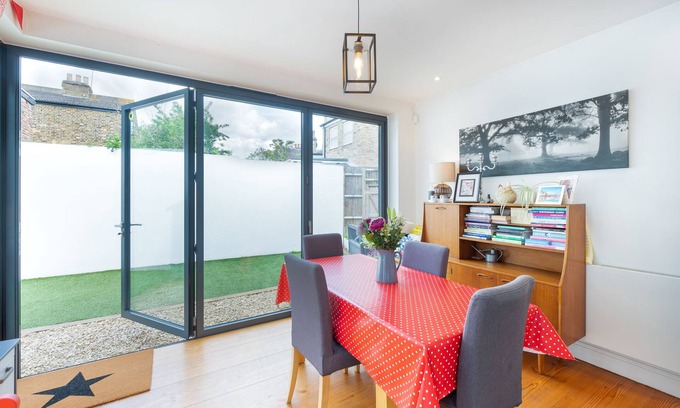 Balham Casa | Family tales by UnderTheDoormat
