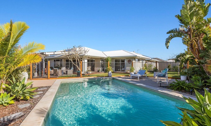 Pottsville Casa | Family Tides - Pets Considered