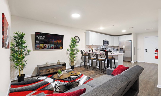 Newark Condominio | Family & Traveler Haven - NYC & NWK w/free parking