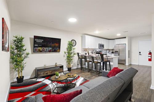 Newark Apartamento | Family & Traveler Haven - NYC & NWK w/free parking