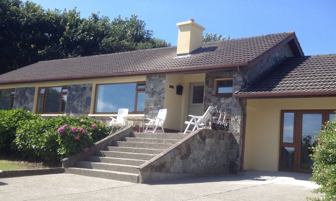 Caherdaniel Casa | Vacaciones familiares con vistas al mar, uso de kayak y bicicletas.