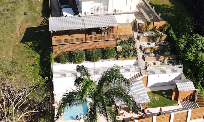 Laguna Casa | Family Vacation with an Amazing Pool