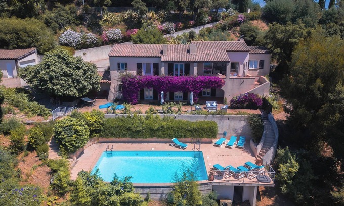 Le Rayol Villa | Villa con vista tranquila excepcional - piscina climatizada - 10 personas
