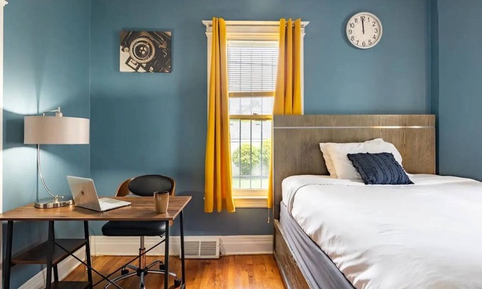 Highland Park Casa | FamilyFriendly Near Hospitals Pets ✔️ Washer and Dryer