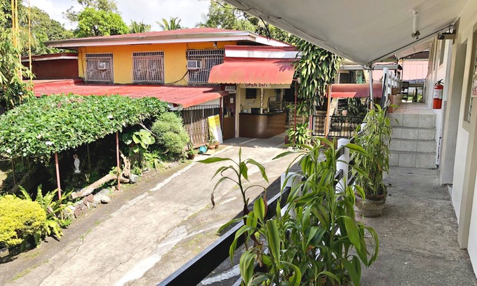 Canlubang Hotel | Famous Inn