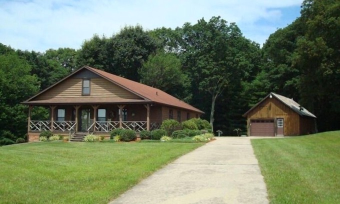 Fancy Gap Casa | Fancy Gap Chalet, Blue Ridge Parkway, Virginia