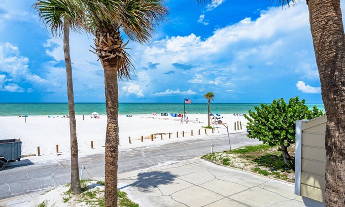 Siesta Key Village Casa | Fanta-Sea on the Beach by Beachside Management - 49 Beach Rd