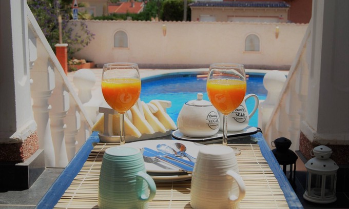 Quesada Villa | Fantástico Chalet Independiente con Piscina Privada lleno de Luz