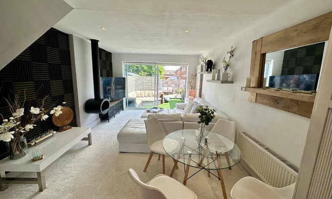 Royal Leamington Spa Casa | Fantastic 2-Bed House with Parking - Hosted by Hutch Lifestyle