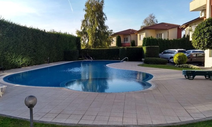 Hadamar Apartamento | Fantastic 2-room apartment Varna Bulgaria with direct access to the garden/pool