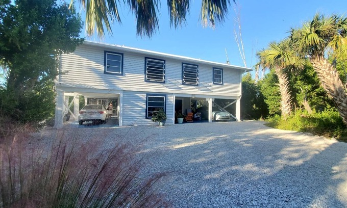 Sanibel Casa | Fantastic 3-bedroom beach house-Sanibel-monthly rentals only-between January>May