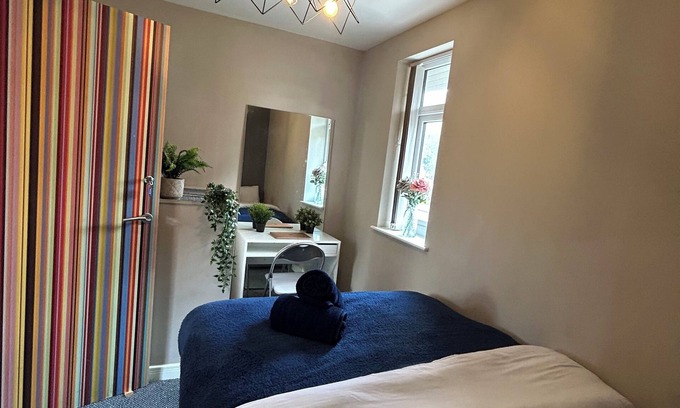 Hull Casa | Fantastic 5-bedroom house with WiFi in Kingston upon Hull