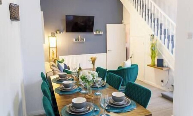 Sunderland Casa | Fantastic 6 Bedroom House!