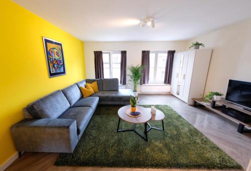Tiel Apartamento | Fantastic 90m2 Two-Bedroom Apartment with Terrace - WA7B