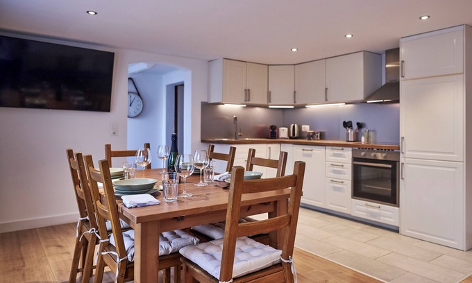 Central Interlaken Apartamento | Fantastic 2 Bedroom Garden Apartment with Mountain View in Interlaken