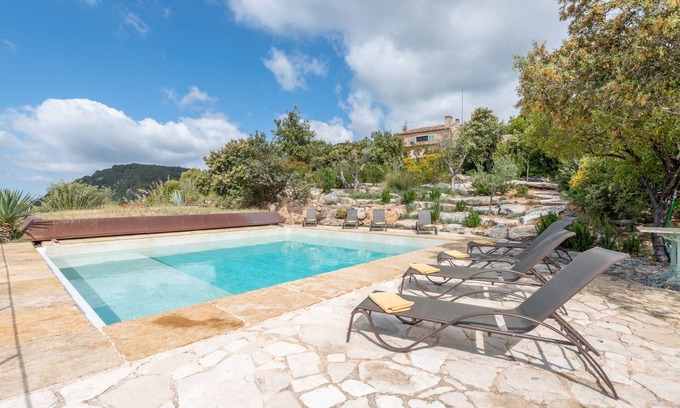 Urbanitzacio Es Verger Villa | Fantástica casa de campo con piscina, terraza y Wi-Fi; Aparcamiento disponible