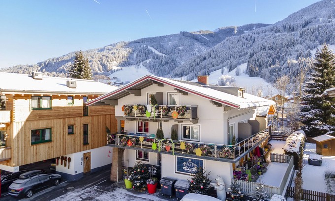 Kaprun Casa | Fantastic detached chalet near the center of Kaprun