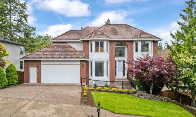 Bull Mountain Casa | Fantastic Family Friendly Bull Mountain Home, Pets OK, Game Room w/ Ping Pong, Short Walk to Park