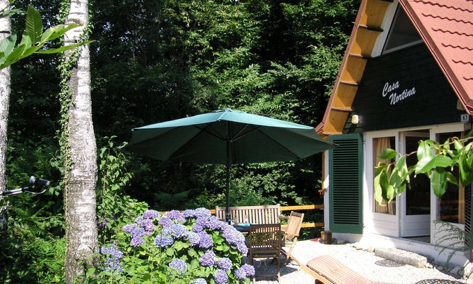 Villaggio Olandese Casa | Fantástica casa de vacaciones sobre el lago Maggiore, fantástico jardín, piscina, parrilla