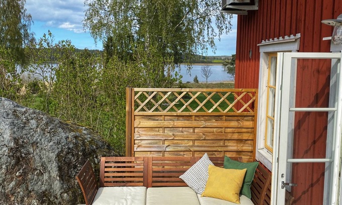 Gnesta Municipality Casa | Fantastic holiday home directly at the lake Nyckelsjön