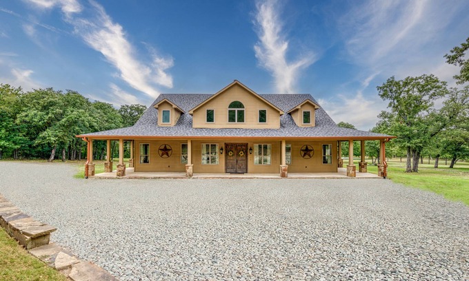 Gordonville Casa | ¡Fantástica cabaña de campo grande en 18 acres arbolados!