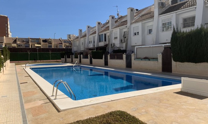 Cabo de las Huertas Cabaña | Increíble adosado en alicante. 3 habitaciones + piscina común. 500m de la playa