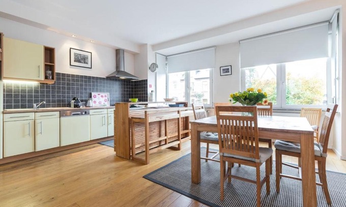 Sint-Agatha-Berchem Casa | Fantastic Large House