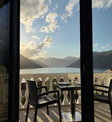 Dobrota Apartamento | Fantastic sea view in Kotor