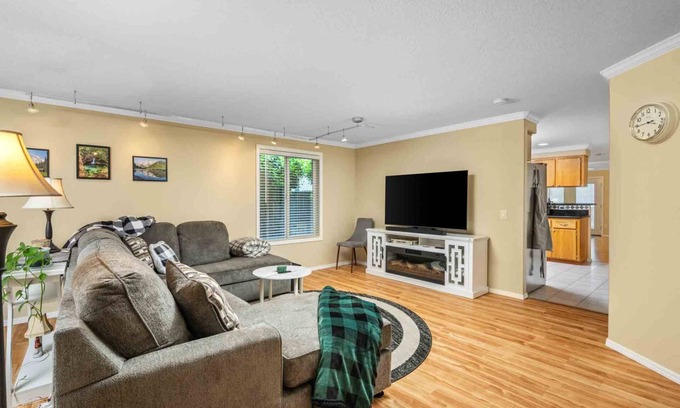 Hillsboro Casa | Great Deals on Summer Stays!
