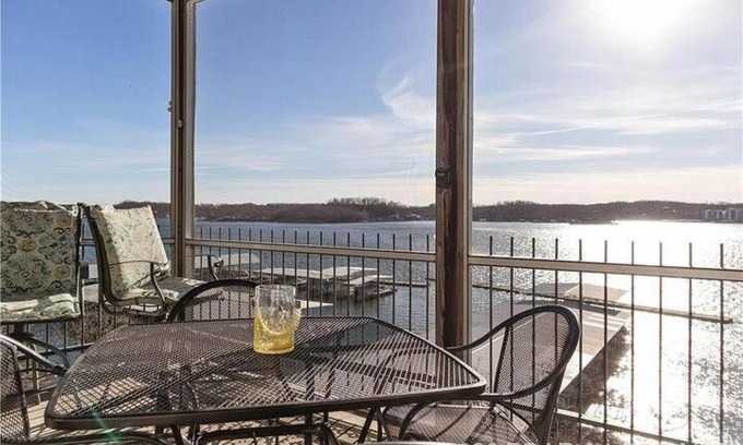 Lakeland Apartamento | Fantastic View , Pools, Tennis, and Relaxing