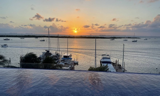 Isla Mujeres Condominio | Fantastic views in this new Penthouse with pool. Min. from downtown on water