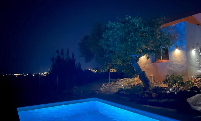 Salobrena Villa | Fantástica villa con piscina a 10 minutos en coche de la playa.