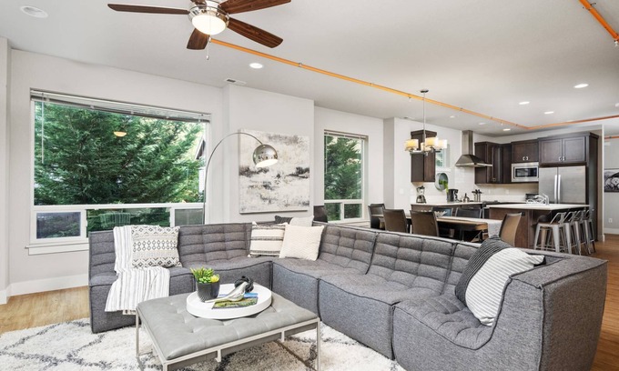Creston - Kenilworth Casa | Great Deals on Summer Stays!