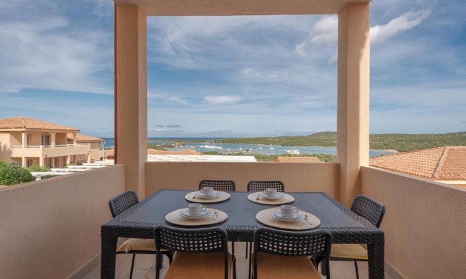 Golfo di Marinella Apartamento | Fantástica residencia Baia de Bahas de un dormitorio para cuatro personas - número de niño 0883