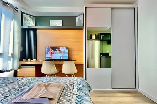 Matriz Apartamento | FANTASTiCO, Studio no centro Com Ar Condicionado