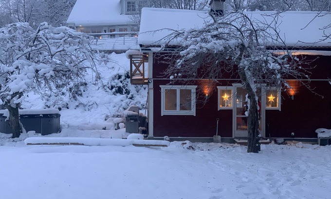 Osteraker Cabina | Fantastisches Cottage aus dem 18. Jahrhundert. Mit Eigenem Steg und Whirlpool