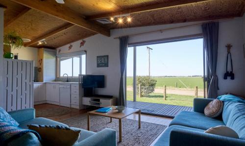 Venus Bay Casa | Far View - Pets, Linen, Wi-Fi, Netflix, Caravan