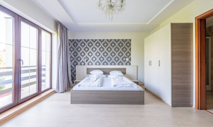 Haslau-Maria Ellend Apartamento | Faraway Aparthotel near Airport
