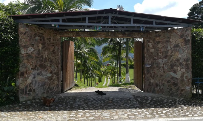 Calarca Casa | Finca La Arboleda.