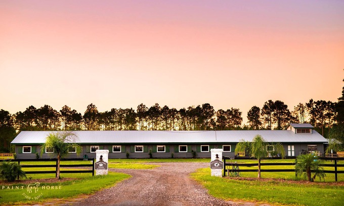 St. Augustine Apartamento | La vida en la granja es la vida! Ven a alojarte en Horse Farm en Barn Apartment