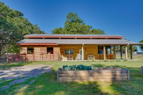Lakeland Apartamento | Farm Stay Modern Barndominium in Lakeland!
