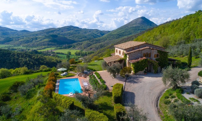 San Giovanni del Pantano Casa | Casa rural en Umbria con piscina privada