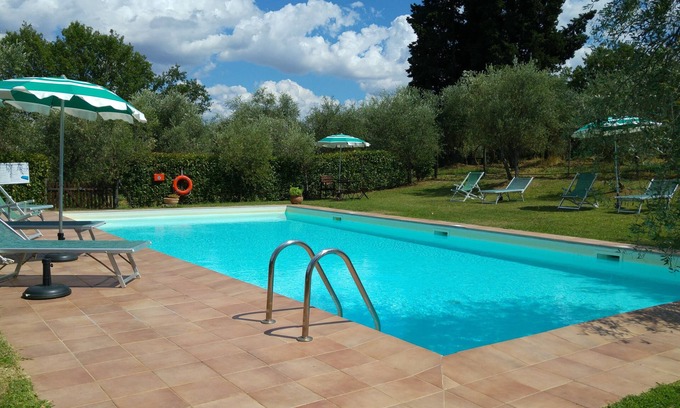 Siena Otro | Farmhouse Colombaiolo Apartment Simona with swimming pool