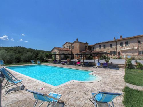 Asciano Casa | Farmhouse in Tuscany with Pool & Scenic Views