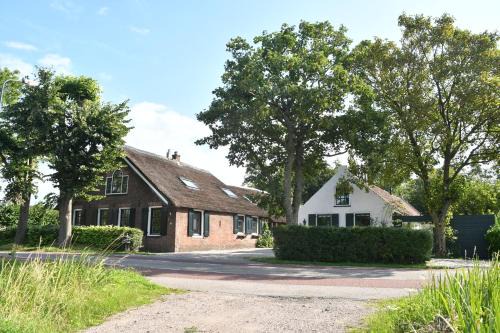 Portengen Casa | Farmhouse, Jacuzzi, Sauna, BBQ grill & Garden, Sleeps 24