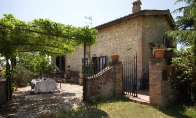 Sovicille Casa | Apartamento en una granja en la aldea rural
