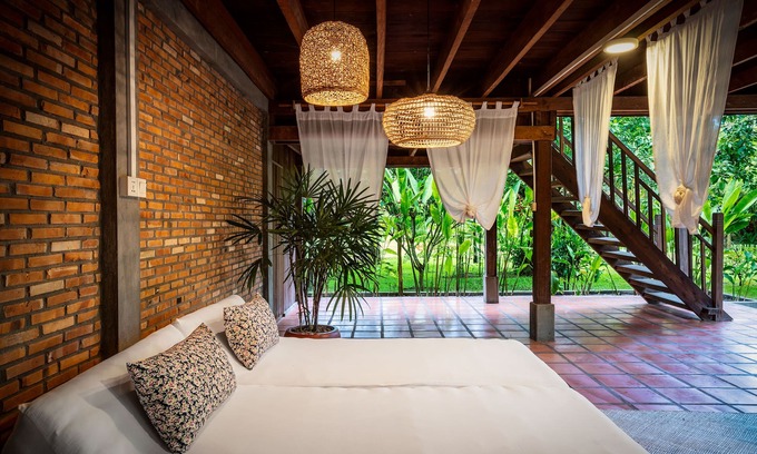 Sameakki Mean Chey Hotel | Farmhouse Resort & Spa