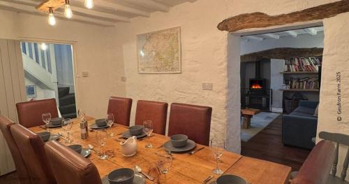 Bryn-crug Casa | Farmhouse with Log Fire & On-Site Dog Field