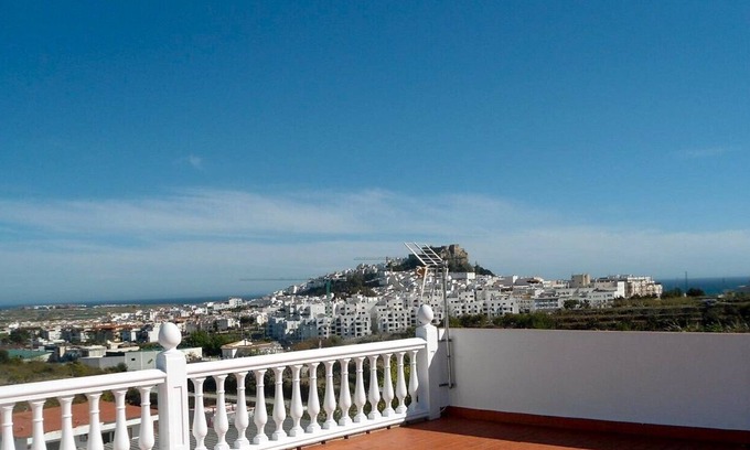 Salobrena Villa | Villa con piscina en la costa