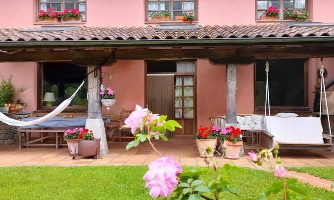 Intza Casa | CASERÍO CON VISTAS A LA SIERRA DE ARALAR